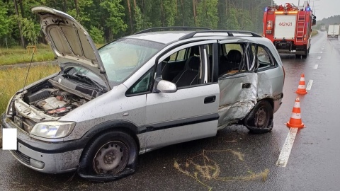 Niespokojny poranek na drogach regionu. W Bydgoszczy jedna osoba trafiła do szpitala