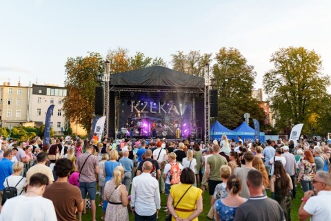 Lato nas nie rozpieszcza, ale za to na afiszu ciekawe wydarzenia [przewodnik na weekend]