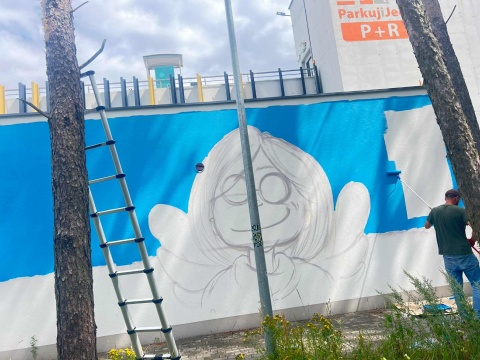 Toruń nie tylko piernikami, ale i aniołami stoi. Nowe murale na osiedlach