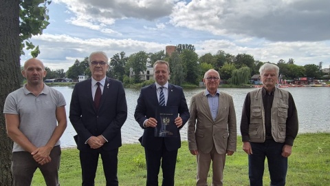 Władze Kruszwicy kupują teren pod Mysią Wieżą. Trzy pomysły na inwestycje