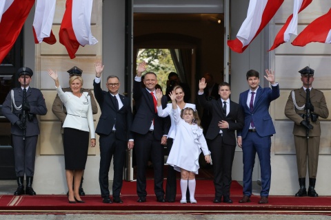 Karol Nawrocki nowym prezydentem RP. Co się działo w Warszawie [ZAPIS RELACJI, ZDJĘCIA]