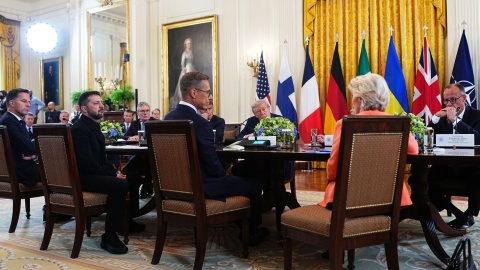 Donald Trump ogłosił, że aranżuje spotkanie Wołodymyra Zełenskiego z Władimirem Putinem