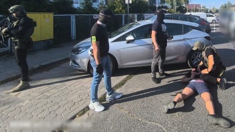 Miał produkować i sprzedawać narkotyki. 41-latek z Białych Błot zatrzymany