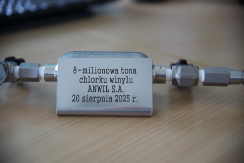 8-milionowa tona chlorku winylu w ANWILU [reklama]