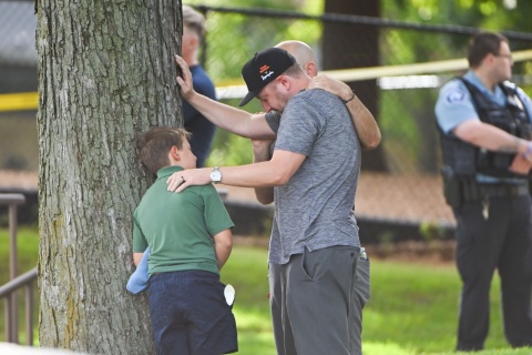 Strzelanina w szkole podstawowej w Minneapolis. Dwoje dzieci zginęło, 17 osób odniosło rany