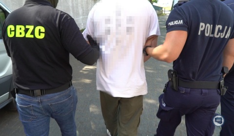Doskonale się kamuflował - wpadł w Niemczech. Odpowie za przestępstwa pedofilskie [wideo]