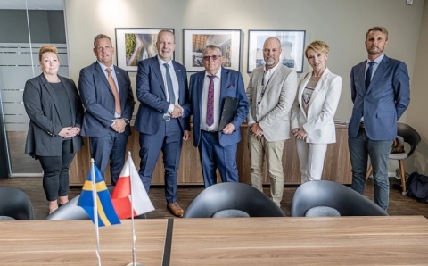 Połączyły ich okręty podwodne. Bydgoski Famor S.A i szwedzki Saab podpisały umowę