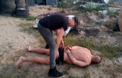 Policja rozbiła grupę zajmującą się kradzieżami i paserstwem samochodów [zdjęcia  wideo]