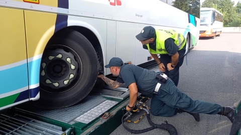 Inspekcja Transportu Drogowego kontroluje autobusy szkolne. Pod lupą prawie 400 pojazdów [zdjęcia, wideo]