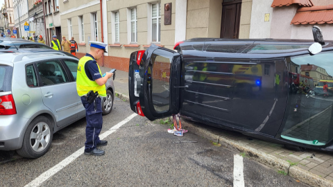 Policja szuka świadków potrącenia w Chełmnie. 56-letni kierowca staranował pięć osób