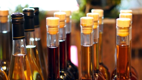 Nocny zakaz sprzedaży alkoholu we Włocławku Różnica zdań miejskich radnych