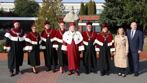 UMK inauguruje nowy rok i rusza z międzynarodowym projektem badawczym o pandemii