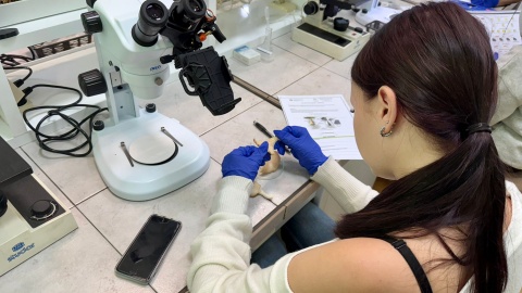Lekcja biologii z wykorzystaniem technologii. Projekt naukowy wykładowców UKW [zdjęcia]