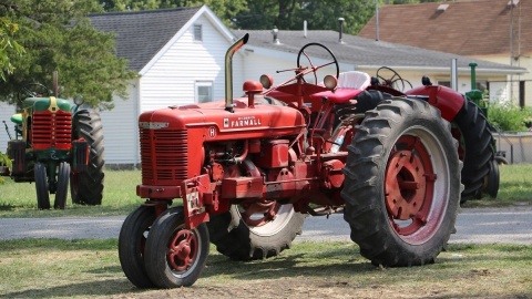 Kradli ciągniki i maszyny rolnicze m.in. w Kujawsko-Pomorskiem. Złodzieje skazani