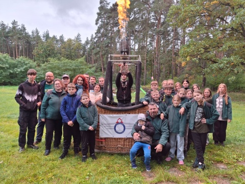 Uczą młodych latać i skakać ze spadochronem. Tworzą harcerską drużynę lotniczą
