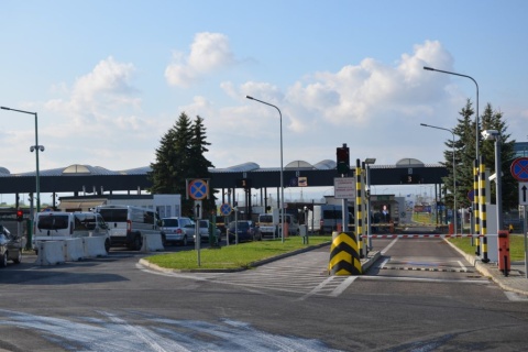 Od niedzieli rejestracja wjazdu i wyjazdu cudzoziemców spoza UE na początek dwa przejścia
