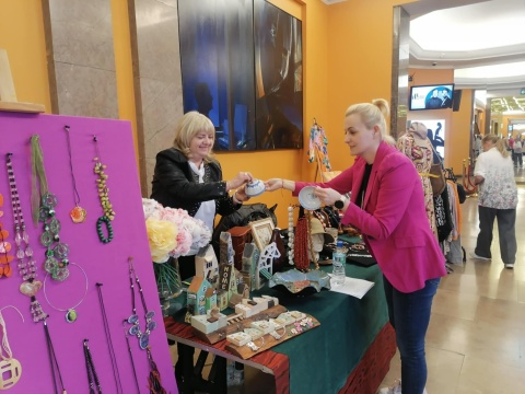 Celebrują życie, towarzysząc w cierpieniu. Znów zabrzmiały Głosy dla Hospicjum