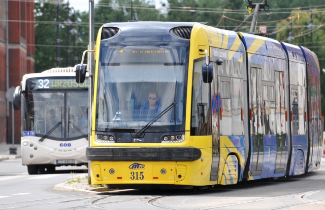 Krótsze albo dłuższe trasy, nowe ceny biletów. Zmiany w komunikacji miejskiej w Toruniu