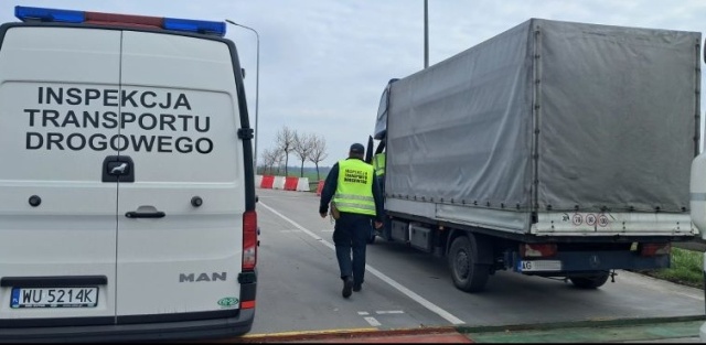 Z Rumunii do Polski i z powrotem. Towarowy bus nie miał ważnych badań technicznych