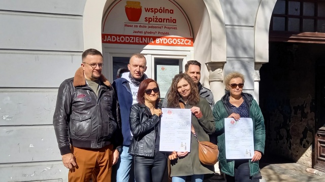 Społecznicy łączą siły, by pomagać. Ciepło serca w słoiku wraca na wiosnę