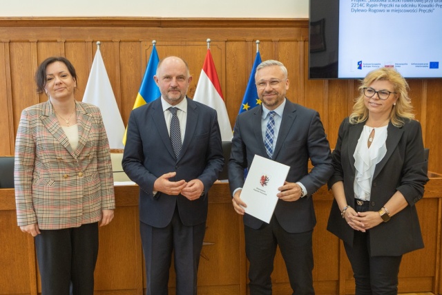 Kolejne projekty z unijnym dofinansowaniem. W regionie m.in. więcej drzew i ścieżek rowerowych