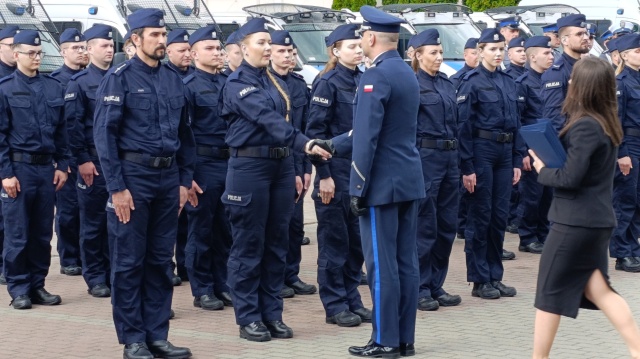 34 nowych funkcjonariuszy zasili szeregi kujawsko-pomorskiej policji [ZDJĘCIA  WIDEO]