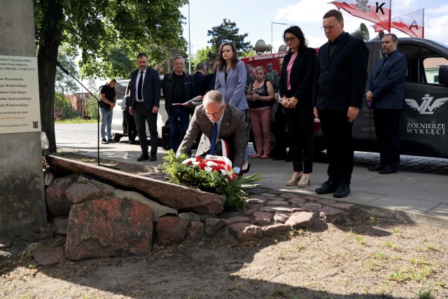 Zginął w Bydgoszczy z rąk komunistów. 19-letni Jerzy Gadzinowski uczczony w rocznicę