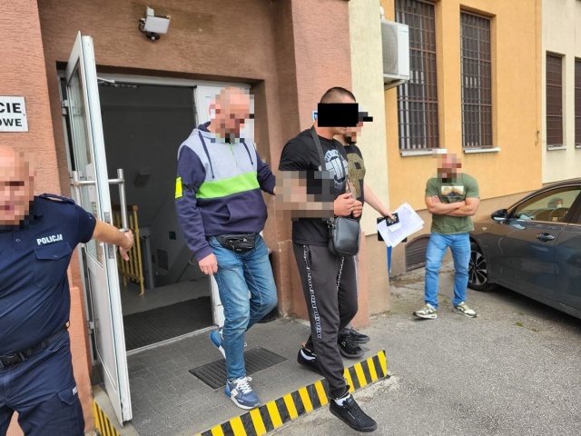 Mieli 50 kilogramów różnych narkotyków. Policja z Chełmna zatrzymała handlarzy [wideo, zdjęcia]