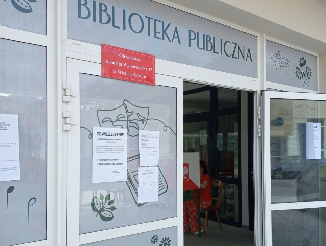 Wysoka frekwencja i piękne okoliczności przyrody. Tak głosuje uzdrowisko Wieniec-Zdrój