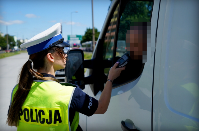 Więcej patroli na drogach w długi czerwcowy weekend Policja apeluje o rozsądek