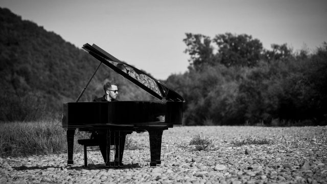 Na początek recital fortepianowy o zmierzchu. Zaczyna się Festiwal Nova Muzyka i Architektura