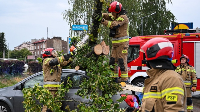 Straż pożarna: 1607 interwencji w związku z burzami. Prawie 800 na Podkarpaciu
