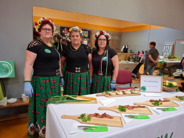 W bitwie na dania zwyciężyły pyzy mokrzańskie Rywalizacja gospodyń w Świeciu [zdjęcia]