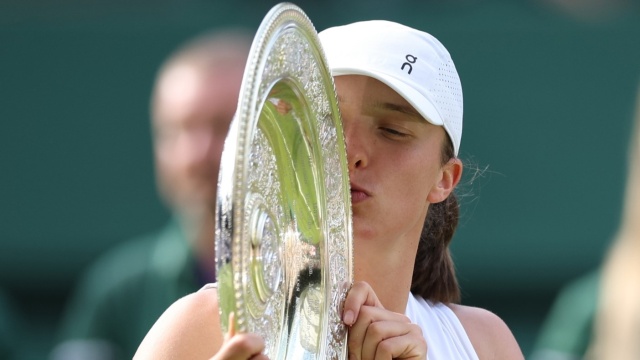 Iga Świątek mistrzynią Wimbledonu Błyskawiczna wygrana Polki nas Amandą Anisimovą