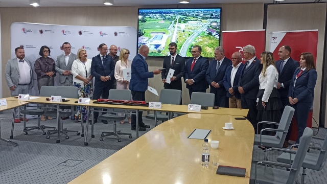 W grudniu ruszą połączenia kolejowe z Torunia do Ciechocinka. Zarząd województwa podpisał umowę