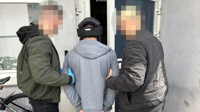 33-letni Adrian M. został tymczasowo aresztowany. Odpowie za podpalenie aut w Bydgoszczy