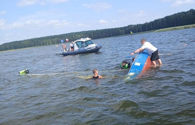 Cztery osoby uratowane przez bydgoskich wodniaków w weekend [zdjęcia]