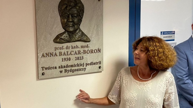 Wychowała pokolenia pediatrów Odsłonili tablicę poświęconą prof. Annie Balcar-Boroń