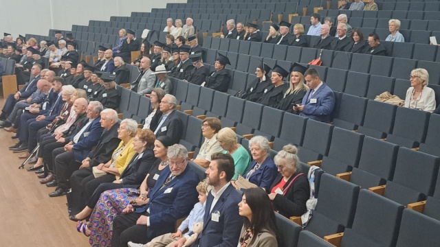 Wspominali studenckie lata i po długiej przerwie stanęli ramię w ramię. XVIII Zjazd Absolwentów UMK