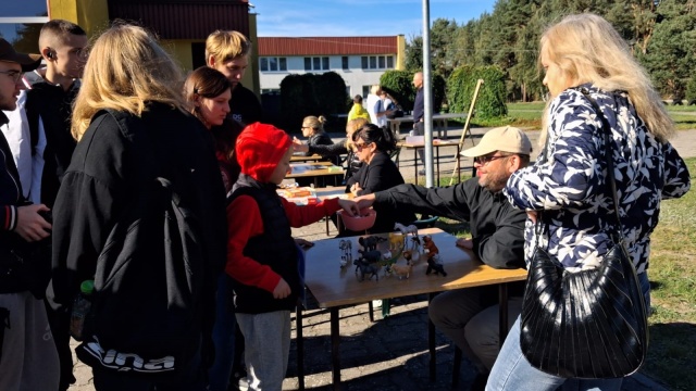 Gesty zamiast słów. W Bydgoszczy zachęcali do nauki języka migowego [zdjęcia]