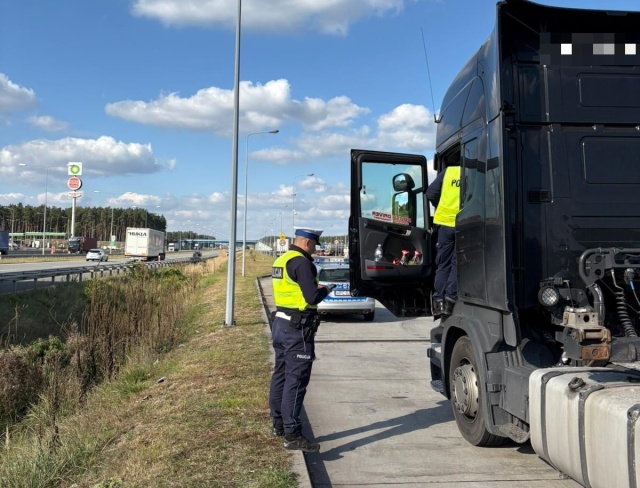 Akcja pod kryptonimem wyścig słoni. Policja wzięła się za kierowców ciężarówek