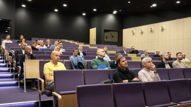 3 roboty, 18 operacji, 2 dni nauki. W Bydgoszczy swoje umiejętności doskonalą najlepsi specjaliści chirurgii robotycznej