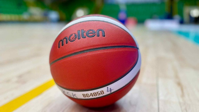 Starcie Dawida z Goliatem w pierwszej lidze koszykarzy. Lider ligi zmierzy się z beniaminkiem. Relacja w PR PiK