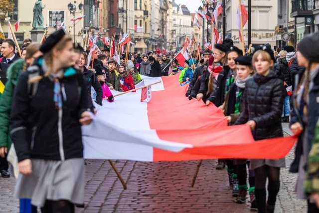 Polskie drogi do wolności. Święto Niepodległości w całym regionie [przewodnik]