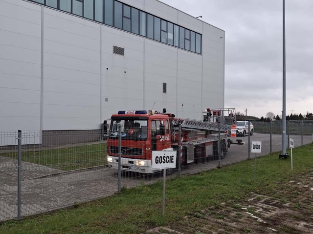 Zadymienie w zakładach mięsnych Sokołów w Osiu w powiecie świeckim. Ewakuowano 250 pracowników: AKTUALIZACJA