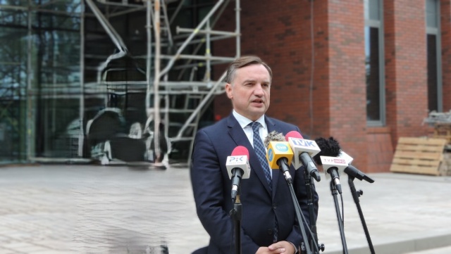 Prokuratura zabezpieczyła majątek Zbigniewa Ziobry: hipoteka i zajęcie środków na kontach