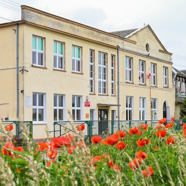 Gmina Gniewkowo rozważa zamknięcie dwóch szkół. Uczniów coraz mniej, koszty rosną