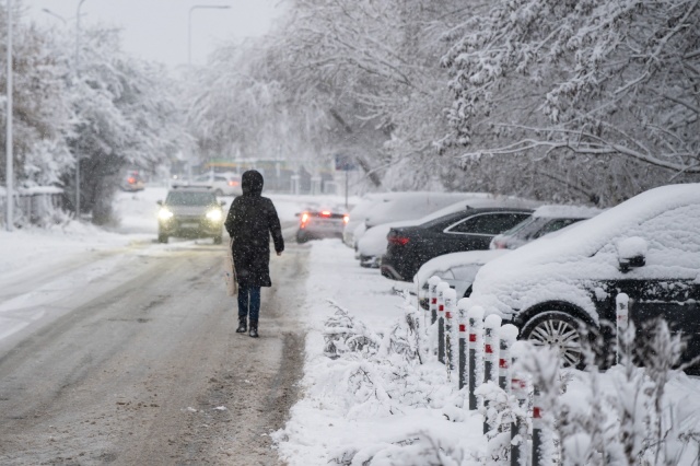 2101 interwencji strażaków w całym kraju po opadach śniegu i deszczu ze śniegiem