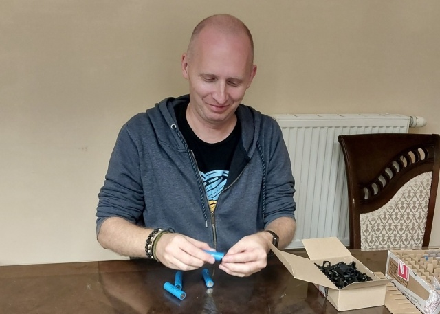 Nie wyrzucaj puszki Można z niej zrobić świecę okopową dla ukraińskich żołnierzy [zbiórka]