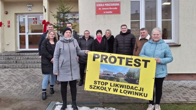 Rodzice walczą, by mała szkoła nie została zlikwidowana. Dzieci ważniejsze od oszczędności